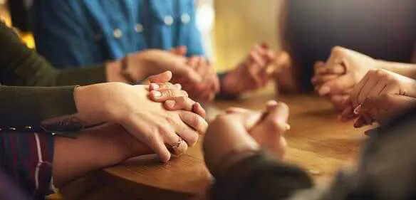 کمک به فرد معتاد کمک به فرد معتاد