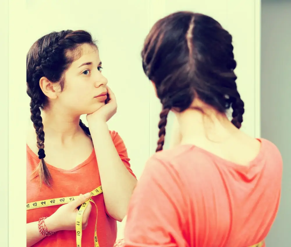 اختلالات روانشناختی والدین بلوغ زود رس دختران